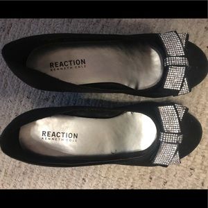 Kenneth Cole Reaction black silver bow shoes